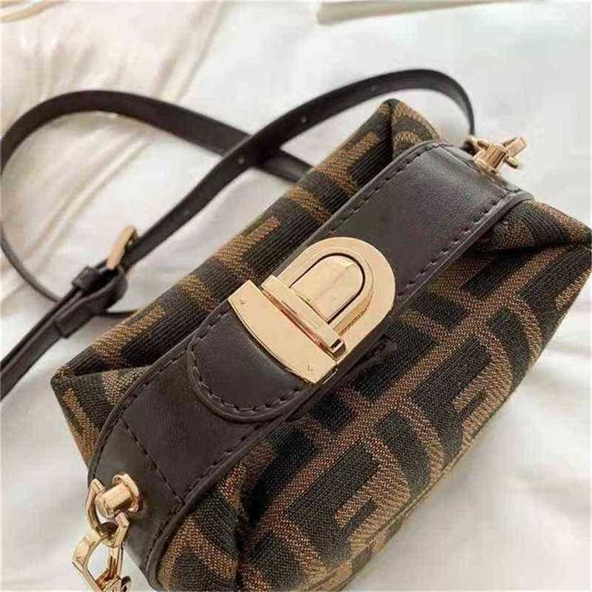 60% OFF 2023 Designer bag Trend Bags lunch women's Mini Vintage middle ancient armpit old flower stick hand, Positive color high version
60% OFF 2023 Designer bag Trend Bags lunch women's Mini Vintage middle ancient armpit old flower stick hand, Positive color high version