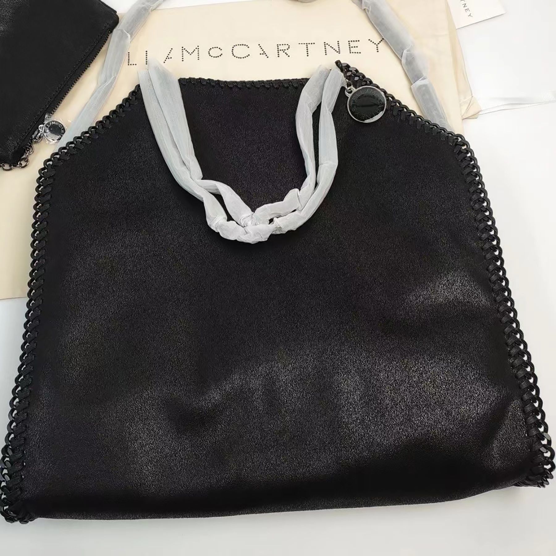 Shoulder designer Bags bag Stella Mccartney Falabella Mini Tote Bag maxi fold over totes diamond cut chain gold recycled brass women handles Luxury
Shoulder designer Bags bag Stella Mccartney Falabella Mini Tote Bag maxi fold over totes diamond cut chain gold recycled brass women handles Luxury