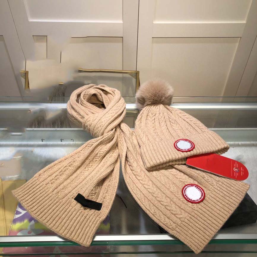 Designer knitted Beanie for fashion embroidery Scarf Silk Foulard Satin Scarves Luxury Design Shawls Women mens knitted Scarfs and Hat Set Winter Warm Hats
Designer knitted Beanie for fashion embroidery Scarf Silk Foulard Satin Scarves Luxury Design Shawls Women mens knitted Scarfs and Hat Set Winter Warm Hats