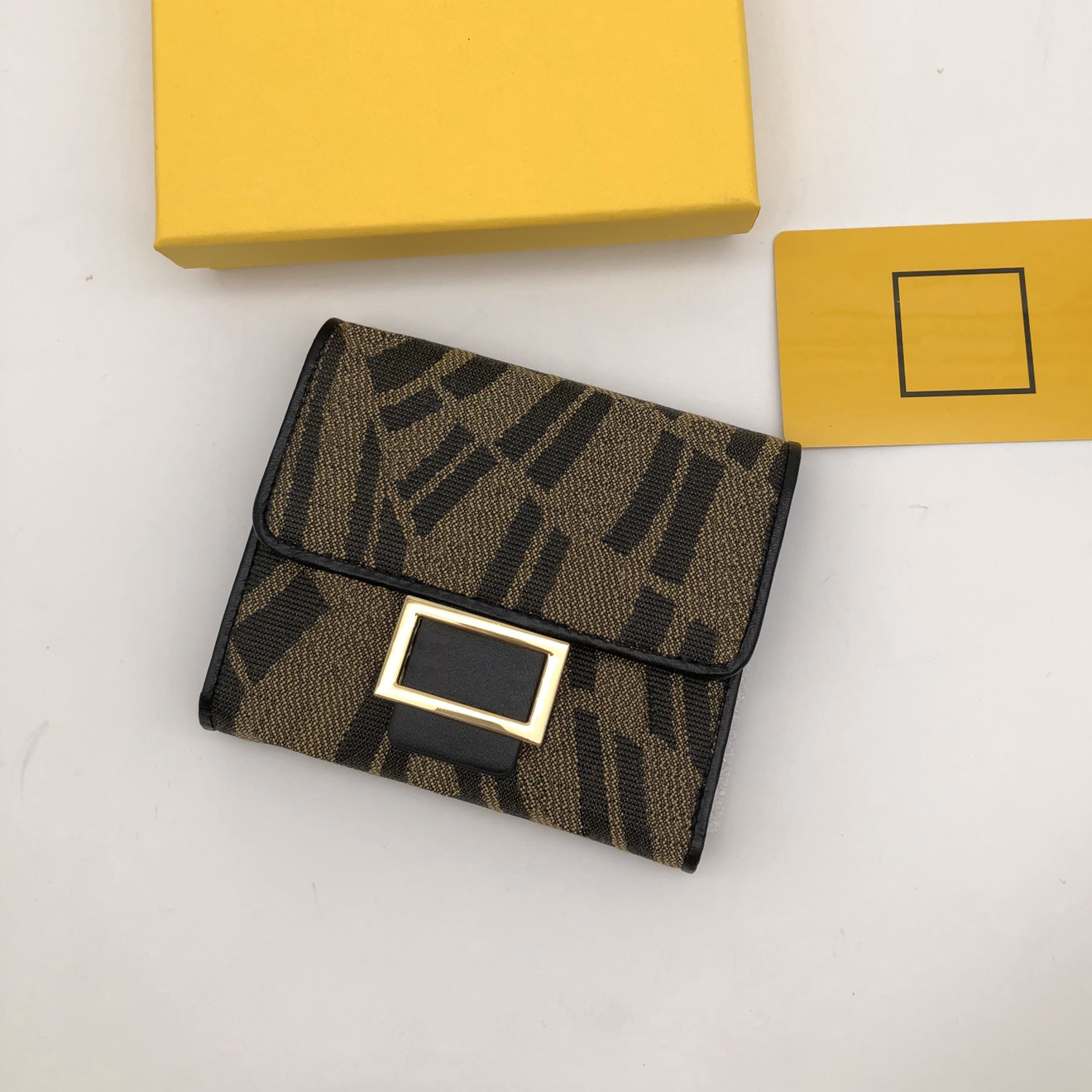 Tide Twisted Letter Buckle Wallets Unisex Floding Short Purses Card Holder Coin Wallet Candy Color Bag With Box, Brown/with box
Tide Twisted Letter Buckle Wallets Unisex Floding Short Purses Card Holder Coin Wallet Candy Color Bag With Box, Brown/with box