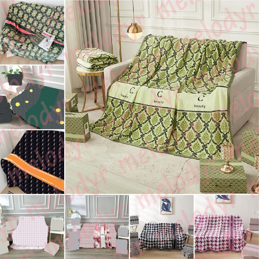 Luxury Blankets Home Warm Cover Blanket Fashion Letter Print Bedding Supplies Velvet Carpets
Luxury Blankets Home Warm Cover Blanket Fashion Letter Print Bedding Supplies Velvet Carpets