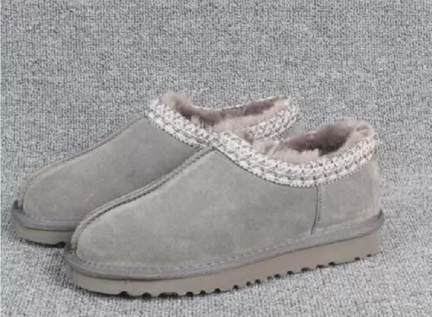 HOT SELL CLASSIC AUS Embroidery embossing LADY GIRL WOMEN SNOW BOOTS MINI SHORT WOMEN BOOTS Leisure convenience KEEP WARM BOOTS, Grey
HOT SELL CLASSIC AUS Embroidery embossing LADY GIRL WOMEN SNOW BOOTS MINI SHORT WOMEN BOOTS Leisure convenience KEEP WARM BOOTS, Grey