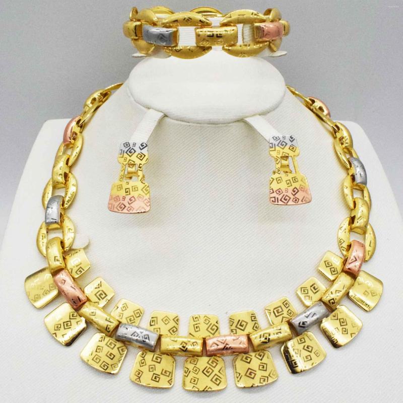 Necklace Earrings Set Dubai In Gold Color Copper For Women African/Nigerian/Middle East Wedding/party Gifts, Picture shown
Necklace Earrings Set Dubai In Gold Color Copper For Women African/Nigerian/Middle East Wedding/party Gifts, Picture shown