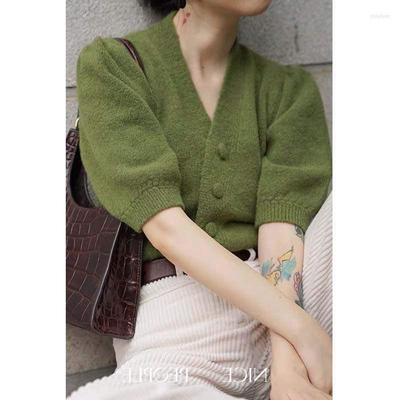 Women' Knits Sarebon 2022 Women V-neck Solid Color Knit Short Sleeve Fashion Simple Cardigan, Green
Women' Knits Sarebon 2022 Women V-neck Solid Color Knit Short Sleeve Fashion Simple Cardigan, Green