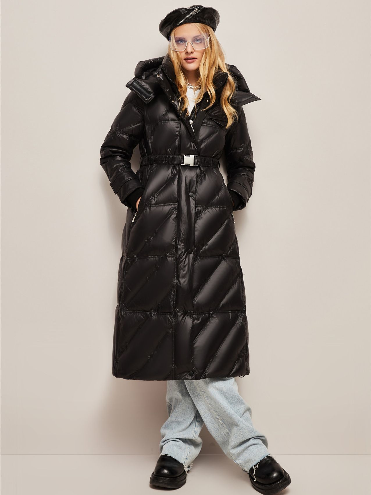 Women's Down Parkas Winter Great Quality Long Coats Thicker warm fluffy down coat female thicker Hooded parkas With Belt wy1061 220930, White
Women's Down Parkas Winter Great Quality Long Coats Thicker warm fluffy down coat female thicker Hooded parkas With Belt wy1061 220930, White