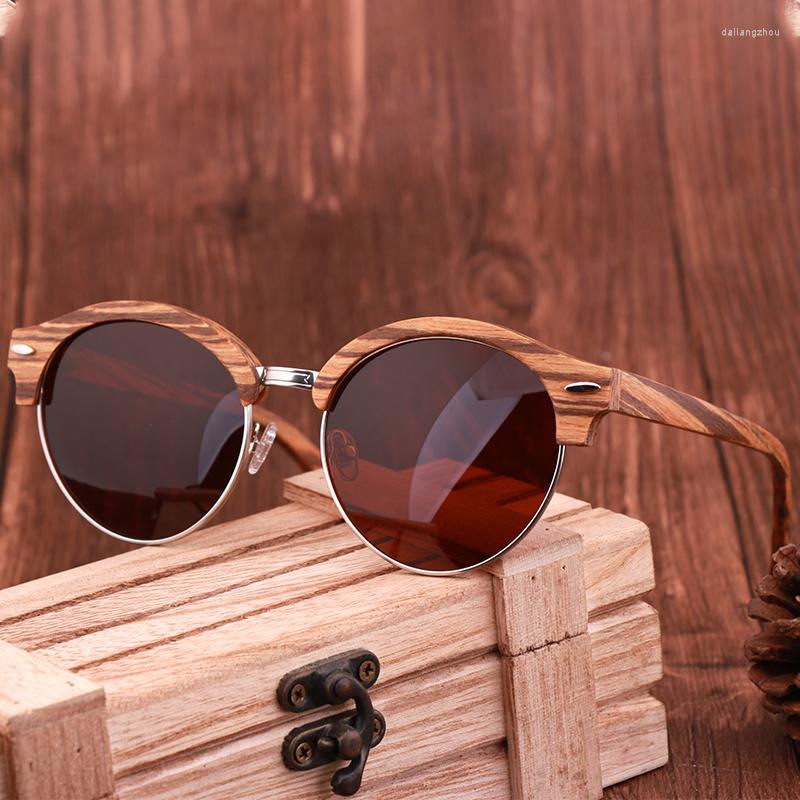 Sunglasses Retro Fashion Men's Wooden Frame Glasses Polarized Women Carved Design Driving Square Style Sun
Sunglasses Retro Fashion Men's Wooden Frame Glasses Polarized Women Carved Design Driving Square Style Sun
