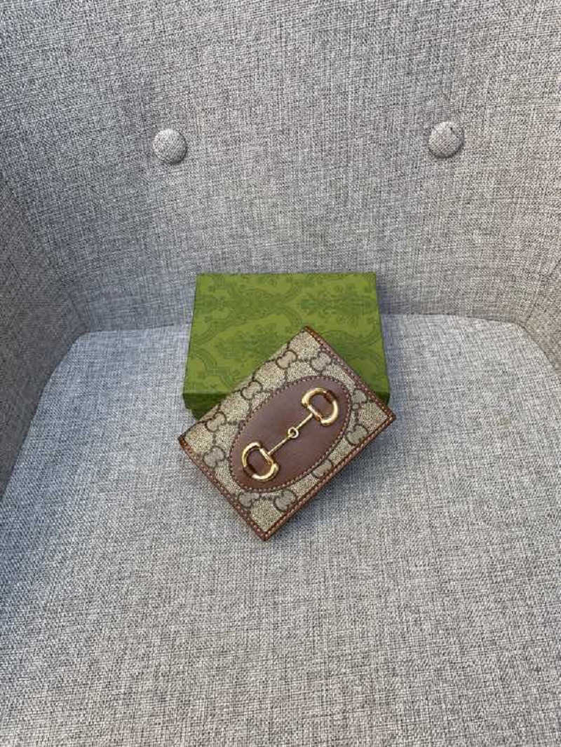 Fashion top quality men and women Wallet Card Leather Designer famous brand short European and American style matching SIZE 8-10CM 2022
Fashion top quality men and women Wallet Card Leather Designer famous brand short European and American style matching SIZE 8-10CM 2022