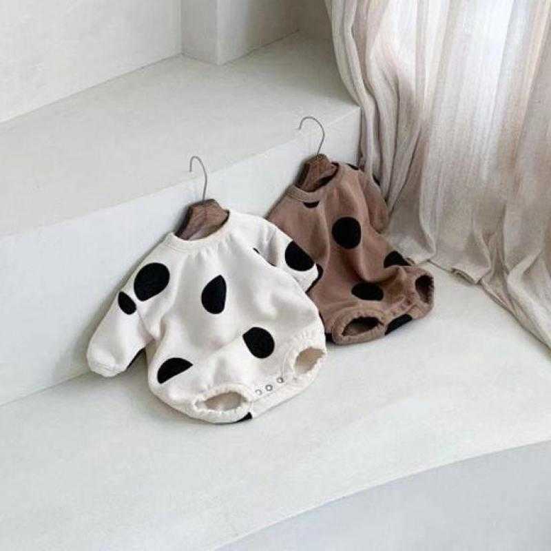 Rompers Baby Loose Fashion Polka Dot Long Sleeve Jumpsuit 02y Kid Boy Autumn New Simple Comfortable Cotton Bodysuit Baby Outfits J220922, White
Rompers Baby Loose Fashion Polka Dot Long Sleeve Jumpsuit 02y Kid Boy Autumn New Simple Comfortable Cotton Bodysuit Baby Outfits J220922, White
