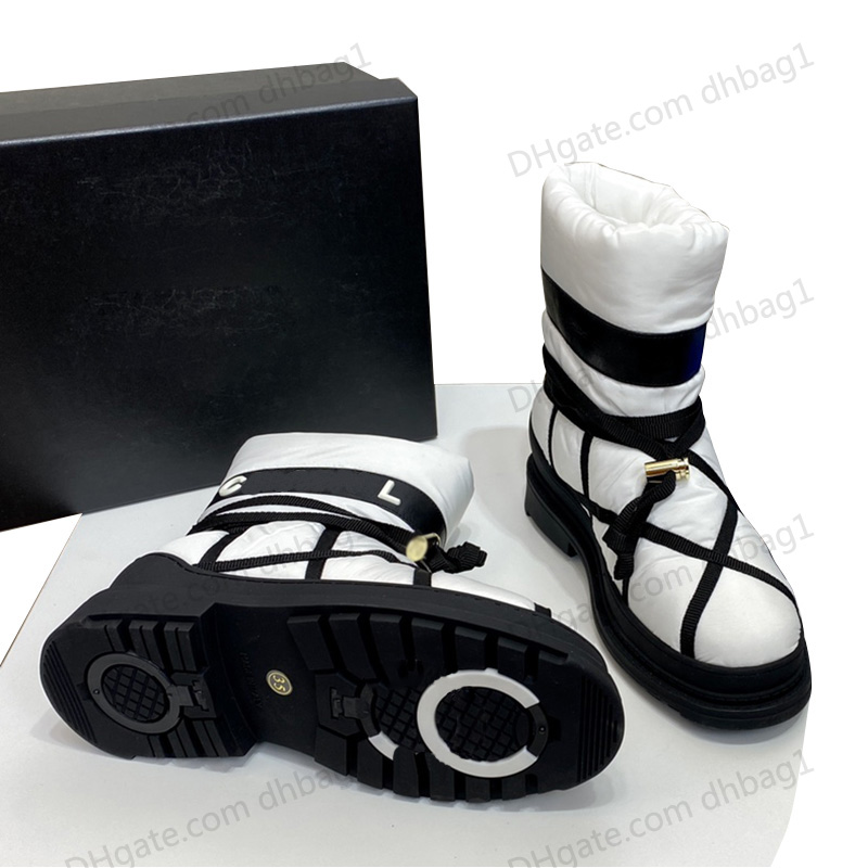 Womens Winter Snow Ankle Boots Down Warm Non Slip Rubber Sole Designer Classic Black Quilted Texture Gold-tone Metal Chelsea Knight Fashion Motorcycle Rivet Boot
Womens Winter Snow Ankle Boots Down Warm Non Slip Rubber Sole Designer Classic Black Quilted Texture Gold-tone Metal Chelsea Knight Fashion Motorcycle Rivet Boot