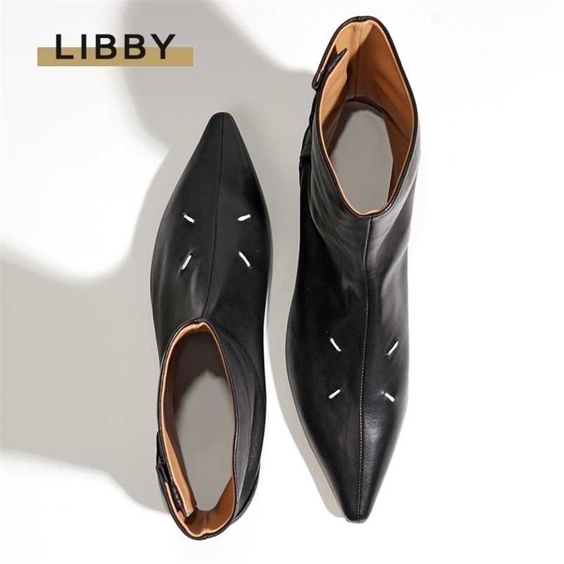 Boots Brand Design Fashion Pointed Genuine Leather Women Chunky Round Heels Ankle Winter Chelsea Shoes Short 221006, Black
Boots Brand Design Fashion Pointed Genuine Leather Women Chunky Round Heels Ankle Winter Chelsea Shoes Short 221006, Black