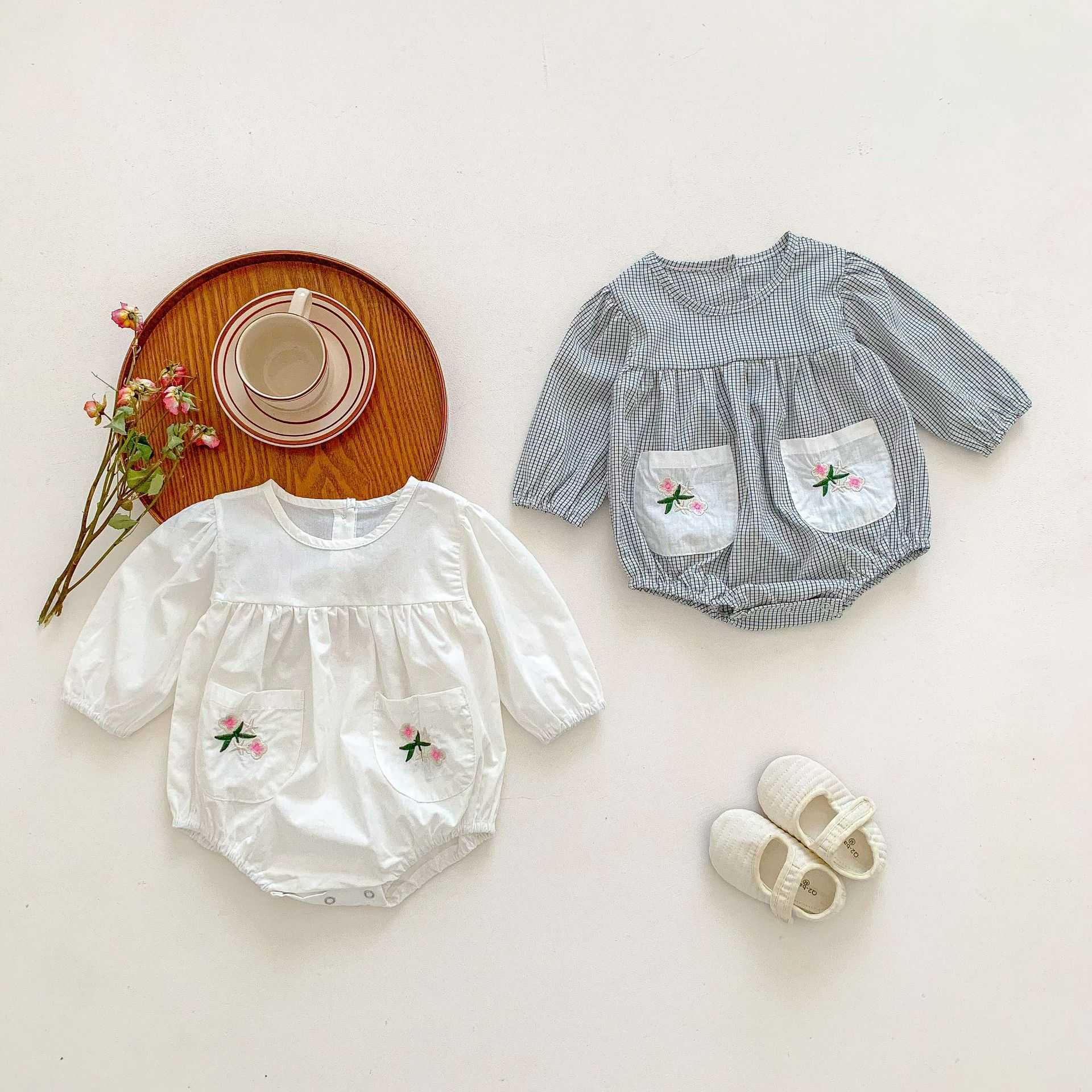 Rompers Infant Girl Simple Solid Pocket Bodysuit Toddler Fashion Plaid Soft Long Sleeves Cotton Jumpsuit Girls Comfortable Outfits J220922, Grey
Rompers Infant Girl Simple Solid Pocket Bodysuit Toddler Fashion Plaid Soft Long Sleeves Cotton Jumpsuit Girls Comfortable Outfits J220922, Grey