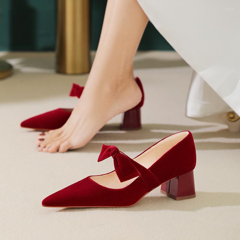 Dress Shoes Wedding Small High-grade Feeling Feet Bride Chinese Suede Thick Heels High Winter Women's, 4.5cm
Dress Shoes Wedding Small High-grade Feeling Feet Bride Chinese Suede Thick Heels High Winter Women's, 4.5cm