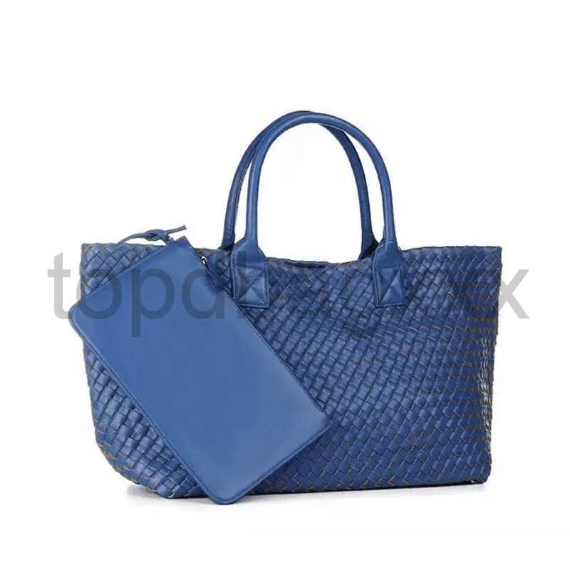 Designer Brands Hollow leather weave the tote bag for women Fashion Woven Womens Shoulder Bags Summer New Shopping large capacity, Red
Designer Brands Hollow leather weave the tote bag for women Fashion Woven Womens Shoulder Bags Summer New Shopping large capacity, Red