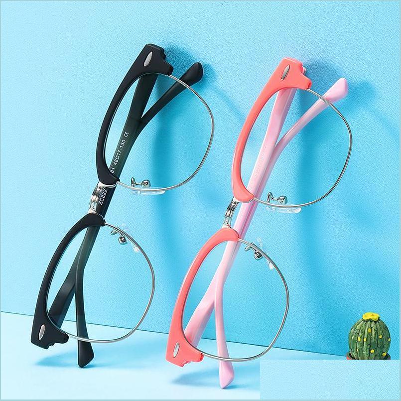 Sunglasses Sunglasses Kids Anti Blue Light Glasses Computers Tr90 Flexible Frames Brand Designer Boys Girls Anti-Reflective Mjfashion Dhoff
Sunglasses Sunglasses Kids Anti Blue Light Glasses Computers Tr90 Flexible Frames Brand Designer Boys Girls Anti-Reflective Mjfashion Dhoff