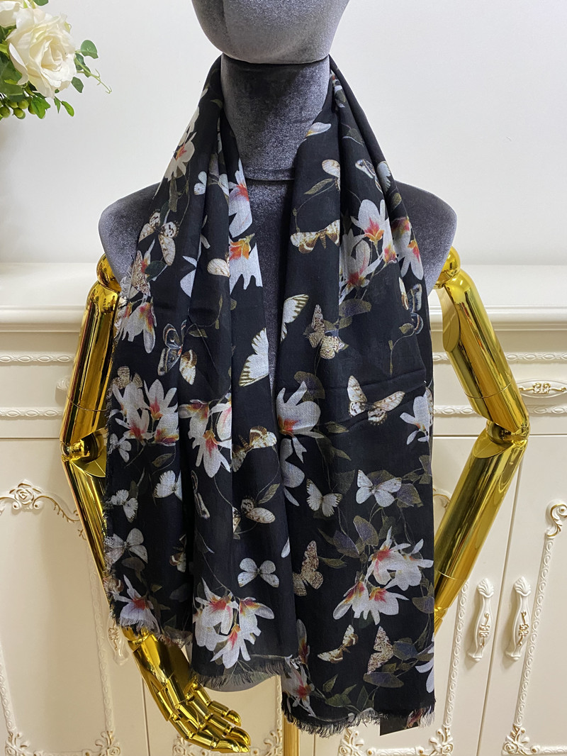 Women's square scarf scarves 100% cashmere material black thin and soft pint letter floral pattern size 125cm- 125cm
Women's square scarf scarves 100% cashmere material black thin and soft pint letter floral pattern size 125cm- 125cm