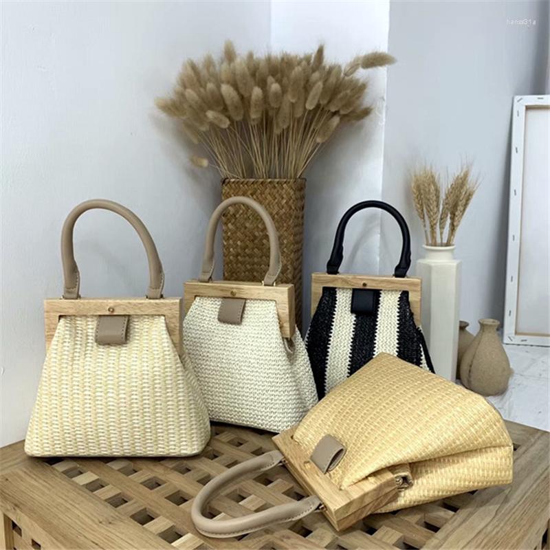 Evening Bags Straw Bag 2022 Fashion Wooden Clip Women Shoulder Summer Travel Beach Luxury Handbags Designer, Beige
Evening Bags Straw Bag 2022 Fashion Wooden Clip Women Shoulder Summer Travel Beach Luxury Handbags Designer, Beige