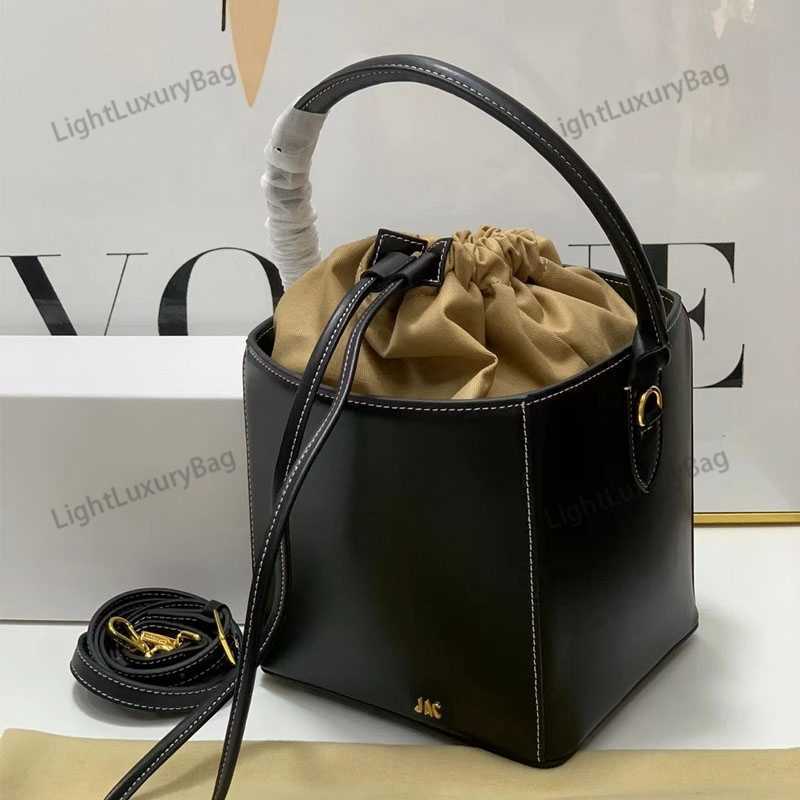 Bucket Bag Fashion Designer Leather Elegant Wallet Quality Crossbody For Women Classic Famous Brand Shopping Purses 220313, Black
Bucket Bag Fashion Designer Leather Elegant Wallet Quality Crossbody For Women Classic Famous Brand Shopping Purses 220313, Black