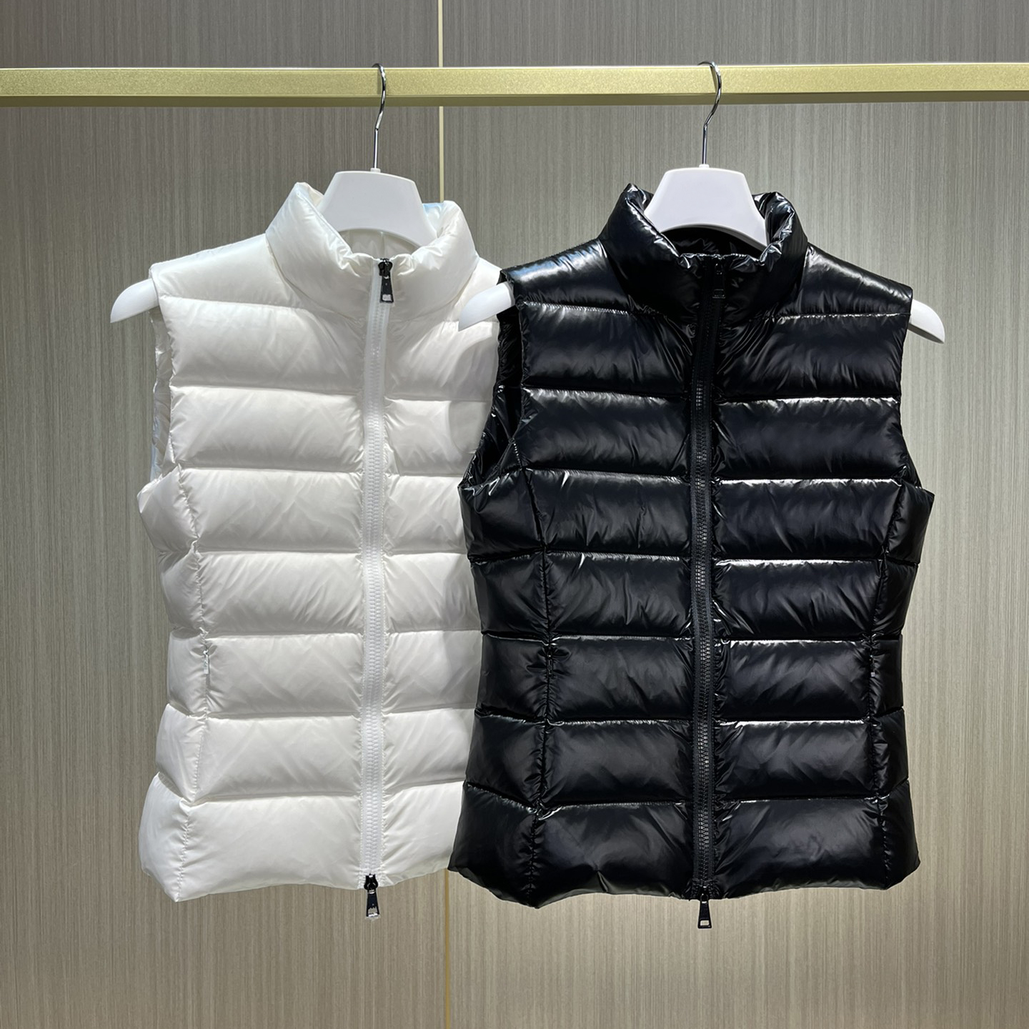 Down Puffer Vest Outerwear Cold protection Down Vests Black Full Zip Women Outwear Winter Warm Wear
Down Puffer Vest Outerwear Cold protection Down Vests Black Full Zip Women Outwear Winter Warm Wear