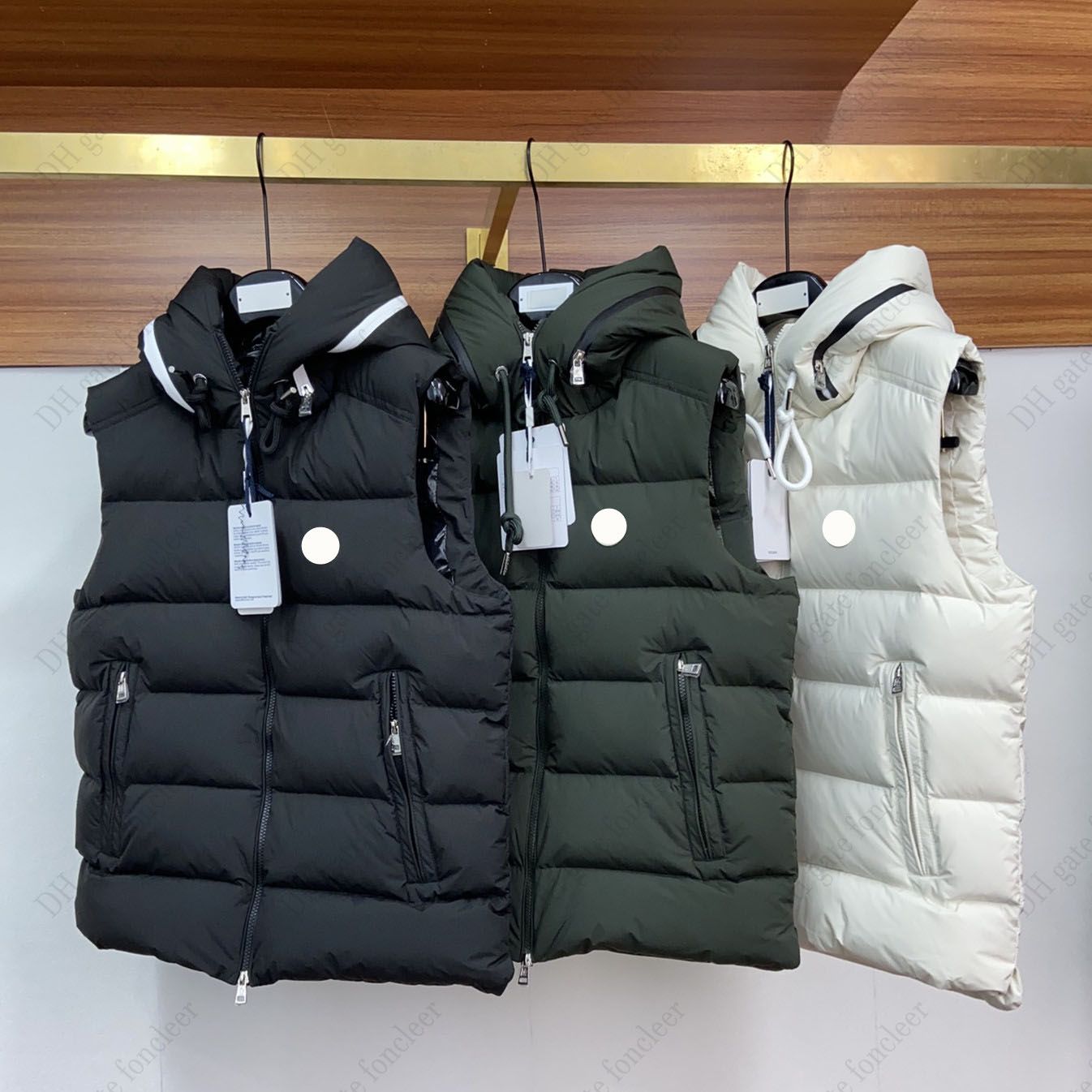 Fashion Mens Womens Vests Down Jacket Winter Designer Parkas Coats Hooded Waterproof Thick Sleeveless Outerwear Clothing, Price difference
Fashion Mens Womens Vests Down Jacket Winter Designer Parkas Coats Hooded Waterproof Thick Sleeveless Outerwear Clothing, Price difference