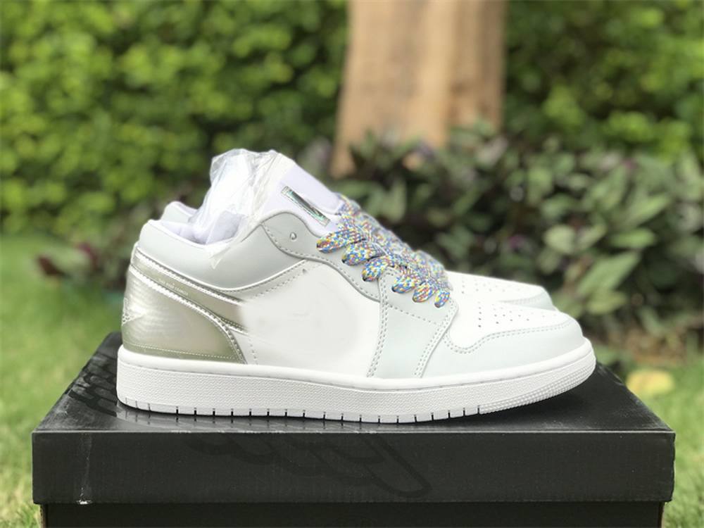 Mens Womens Basketball Shoes Sports Sneakers Jumpman 1S Low SE Boards Tear-Away Outdoor Trainer Mystery Color Designer Shoe DX6070-101 With Original Box, #1
Mens Womens Basketball Shoes Sports Sneakers Jumpman 1S Low SE Boards Tear-Away Outdoor Trainer Mystery Color Designer Shoe DX6070-101 With Original Box, #1