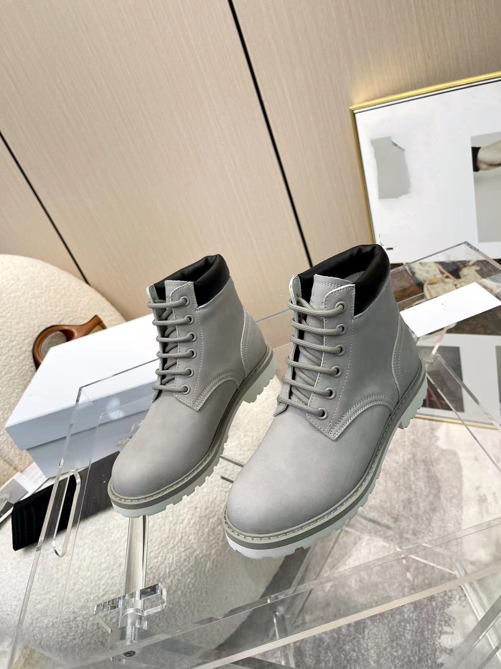 Mens boots Round Toe shoes Frosted cowhide fabric dyed with water inside the cowhide size 40-44
Mens boots Round Toe shoes Frosted cowhide fabric dyed with water inside the cowhide size 40-44