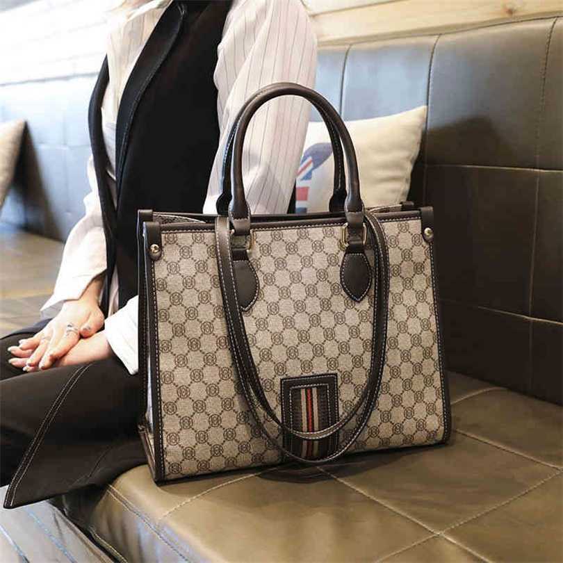 70% OFF 2023 Designer bag Luxury tote Korean hand printing versatile women's horizontal large, Brown 
70% OFF 2023 Designer bag Luxury tote Korean hand printing versatile women's horizontal large, Brown