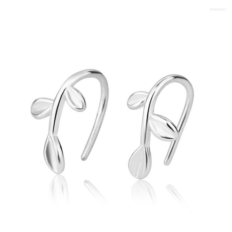Stud Earrings Three Leaf Simple For Women Ladies Trendy Elegant Girls Korea Style Personality Ear Accessories Gifts 
Stud Earrings Three Leaf Simple For Women Ladies Trendy Elegant Girls Korea Style Personality Ear Accessories Gifts