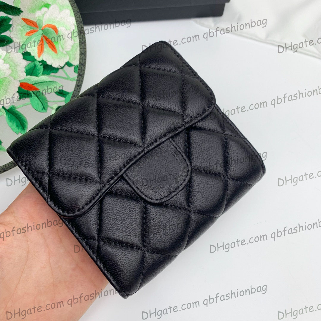 Womens Luxury Designer Lambskin Bifold Quilted Wallet Purse Classic Card Holder Clutch Pouch With Box 11.5x10.5cm, Gold
Womens Luxury Designer Lambskin Bifold Quilted Wallet Purse Classic Card Holder Clutch Pouch With Box 11.5x10.5cm, Gold
