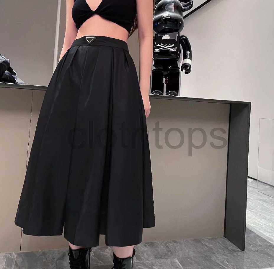 Fashion Women Skirt Trend Matching Nylon Inverted Triangle Designer Skirts Lady Dresses Black Color Size -L, Make up for price
Fashion Women Skirt Trend Matching Nylon Inverted Triangle Designer Skirts Lady Dresses Black Color Size -L, Make up for price