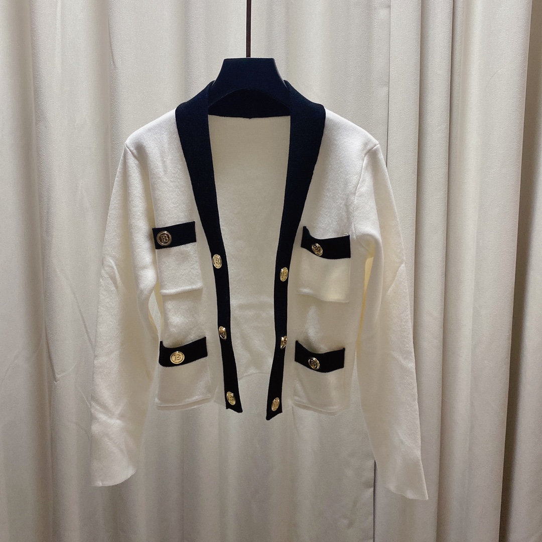 910 2022 Runway Autumn Brand Same Style Sweater Crew Neck Long Sleeve White Black Khaki Pullover Women' Sweaters qian 
910 2022 Runway Autumn Brand Same Style Sweater Crew Neck Long Sleeve White Black Khaki Pullover Women' Sweaters qian