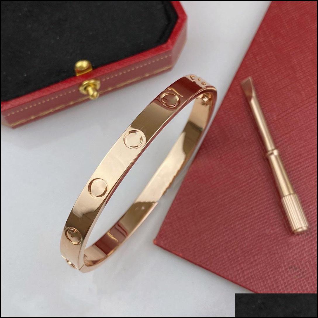 Bangle Love Screw Bangle Bracelet Designer Luxury Jewelry Women Mens Classic 5.0 Titanium Steel 18K Gold Shining Zircon Bracelets Dro Dhl7W 
Bangle Love Screw Bangle Bracelet Designer Luxury Jewelry Women Mens Classic 5.0 Titanium Steel 18K Gold Shining Zircon Bracelets Dro Dhl7W