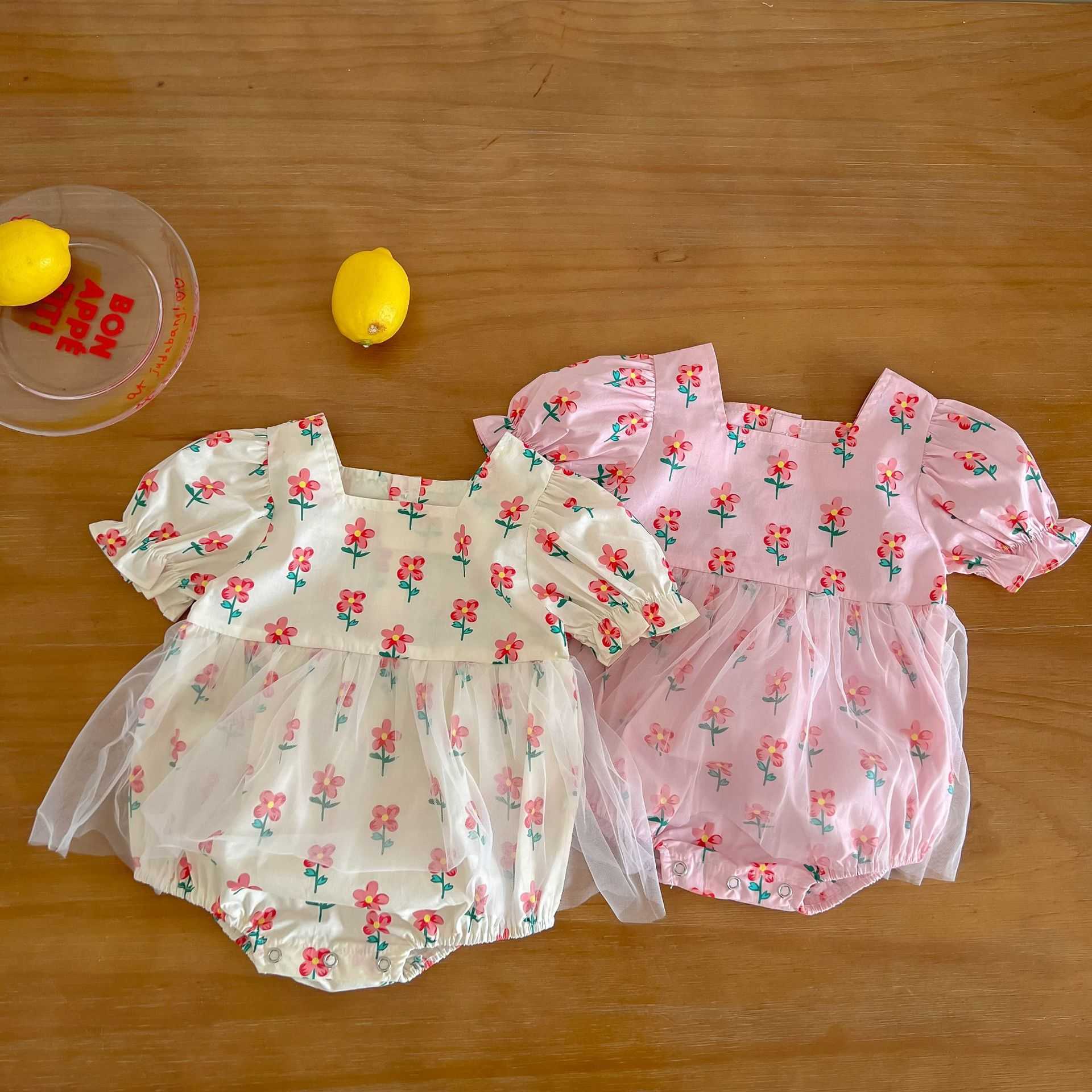 Rompers 2022 Summer New Arrival Baby Sweet Bodysuit Toddler Girl Cute Flower Mesh Vitality Princess Jumpsuit Retro One Piece J220922, Pink
Rompers 2022 Summer New Arrival Baby Sweet Bodysuit Toddler Girl Cute Flower Mesh Vitality Princess Jumpsuit Retro One Piece J220922, Pink