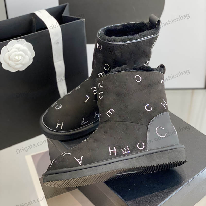 Womens Snow Ankle Boots Winter Platform Low Heels With Fluffy Fur Letters Shiny Strass Chelsea Boot Comfortable Warm Fashion Black White Casual Shoes Knee Boot
Womens Snow Ankle Boots Winter Platform Low Heels With Fluffy Fur Letters Shiny Strass Chelsea Boot Comfortable Warm Fashion Black White Casual Shoes Knee Boot