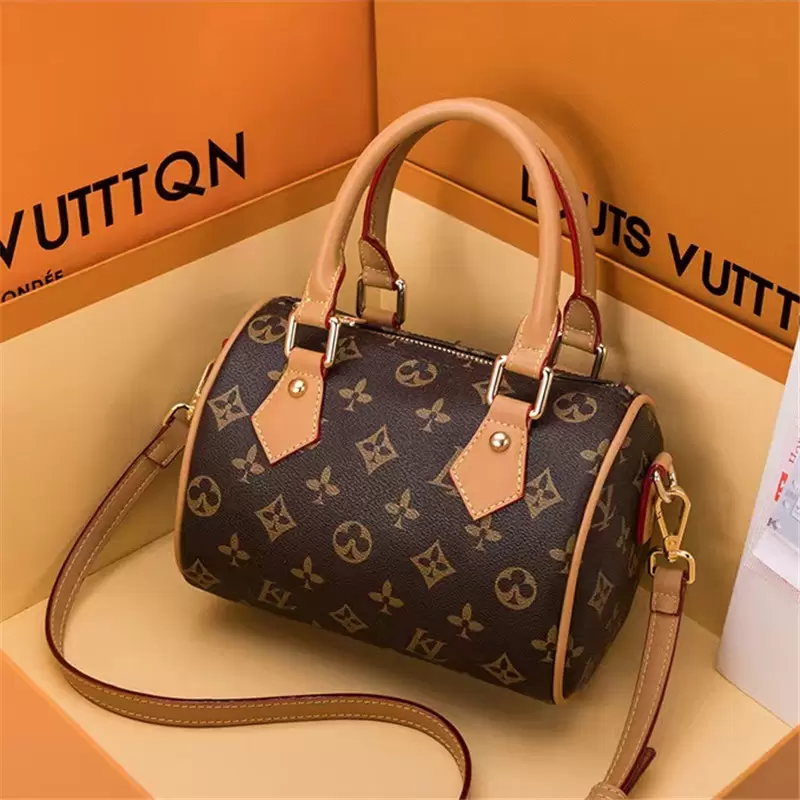M81085 M46234 Duffel travel Bag leather top handle Shoulder SPEEDY NANO 20 25 clutch pochette purses Luxury Designer Women's men handbags tote crossbody luggage Bags, Blue embossing
M81085 M46234 Duffel travel Bag leather top handle Shoulder SPEEDY NANO 20 25 clutch pochette purses Luxury Designer Women's men handbags tote crossbody luggage Bags, Blue embossing