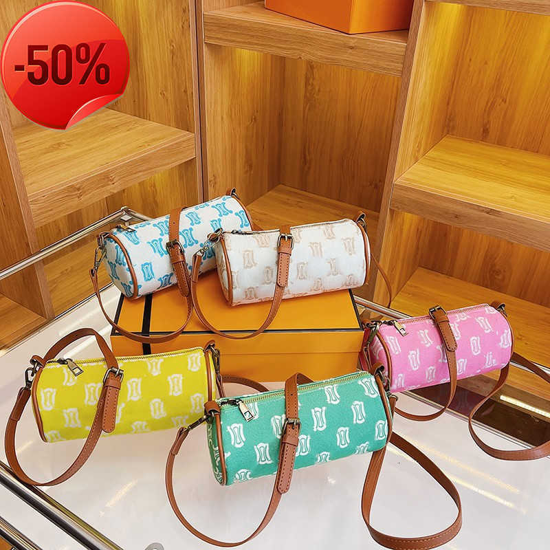 Designer Bags New 2022 Autumn Winter Women's Single Shoulder Bag Canvas Denim Cylinder Old Flower Cross Triumphal Arch Factory Direct Sale purses ladies handbags, Blue
Designer Bags New 2022 Autumn Winter Women's Single Shoulder Bag Canvas Denim Cylinder Old Flower Cross Triumphal Arch Factory Direct Sale purses ladies handbags, Blue
