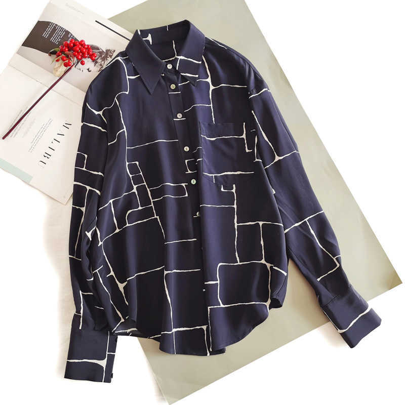 New Handsome Free and Easy Loose Tibetan Blue Marble Printed Silk Shirt Women' Urban Fashionable Long Sleeved Shirt, Pink
New Handsome Free and Easy Loose Tibetan Blue Marble Printed Silk Shirt Women' Urban Fashionable Long Sleeved Shirt, Pink