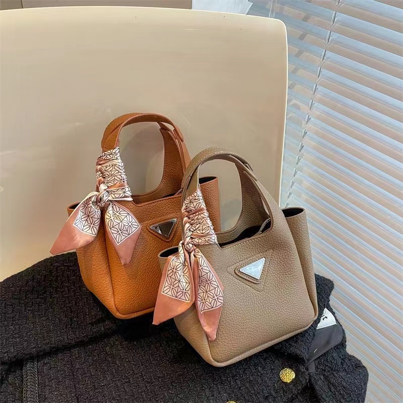 Evening Bags famous Designer PPDA Handbag Leather Hobo Crossbody Tote Women Shoulder Adjustable Splice Letters Striped Nylon Strap 2022
Evening Bags famous Designer PPDA Handbag Leather Hobo Crossbody Tote Women Shoulder Adjustable Splice Letters Striped Nylon Strap 2022