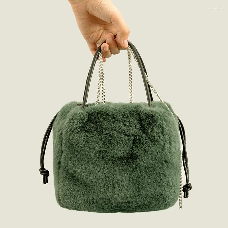 Evening Bags Winter Plush Tote Shoulder Crossbody Fashion Chain Bucket Drawstring Bag Designer Furry Luxury Bali Hand And Purse Sac, Black
Evening Bags Winter Plush Tote Shoulder Crossbody Fashion Chain Bucket Drawstring Bag Designer Furry Luxury Bali Hand And Purse Sac, Black