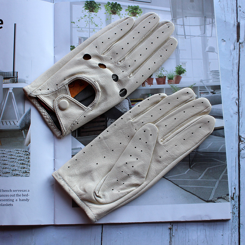 Five Fingers Gloves 100 Genuine Leather Driving Gloves Women's SingleLayer Thin Fashion Hollow Breathable Short Spring and Summer Driver Gloves 221006
Five Fingers Gloves 100 Genuine Leather Driving Gloves Women's SingleLayer Thin Fashion Hollow Breathable Short Spring and Summer Driver Gloves 221006