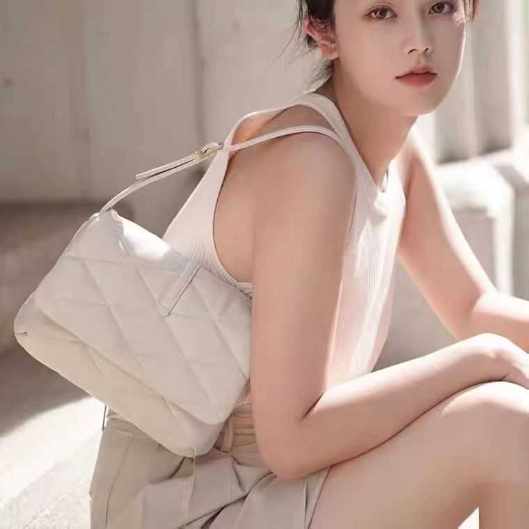 Designer Luxury Women Bag YYSL Handbags Totes Bags womens Crossbody Handbag Loulou YSLitys Fashion Capacity Versatile Shoulder Pursest Quality YHZV, No bag
Designer Luxury Women Bag YYSL Handbags Totes Bags womens Crossbody Handbag Loulou YSLitys Fashion Capacity Versatile Shoulder Pursest Quality YHZV, No bag