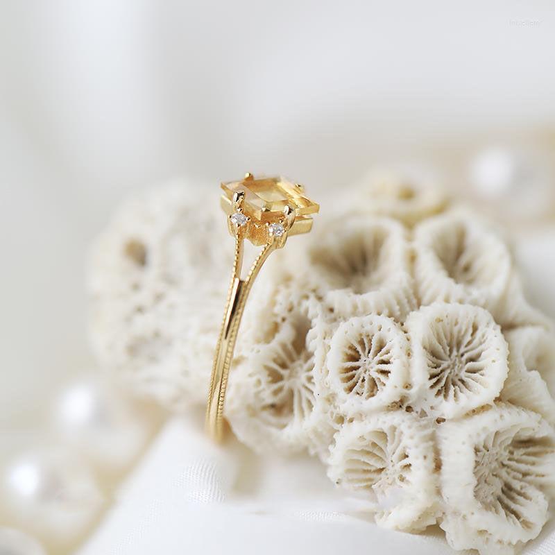 Cluster Rings Original Design Yellow Diamond-shaped Faceted Topaz Opening Adjustable Ring Geometric Sparkle Charm Ladies Silver Jewelry
Cluster Rings Original Design Yellow Diamond-shaped Faceted Topaz Opening Adjustable Ring Geometric Sparkle Charm Ladies Silver Jewelry