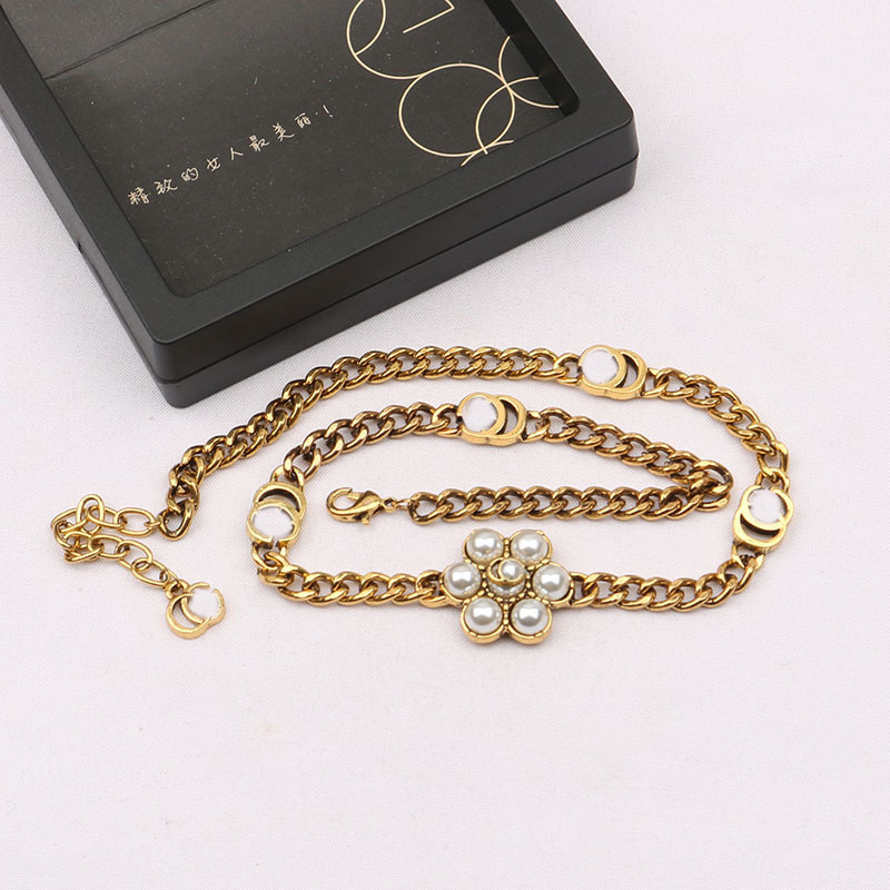 Vintage Designer 18K Gold Plated Curb Chain Pendant Necklaces Luxury Brand Double Letter Geometric Pearl Flower Sweater Chains Mens Womens Choker Necklace Jewelry
Vintage Designer 18K Gold Plated Curb Chain Pendant Necklaces Luxury Brand Double Letter Geometric Pearl Flower Sweater Chains Mens Womens Choker Necklace Jewelry