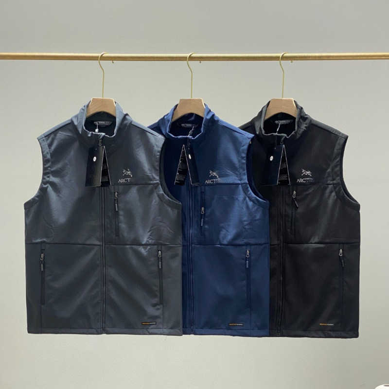 Arc jacket vest designer jackets couple outdoor windproof waterproof breathable soft shell wear-resistant anti-static coat, Black
Arc jacket vest designer jackets couple outdoor windproof waterproof breathable soft shell wear-resistant anti-static coat, Black