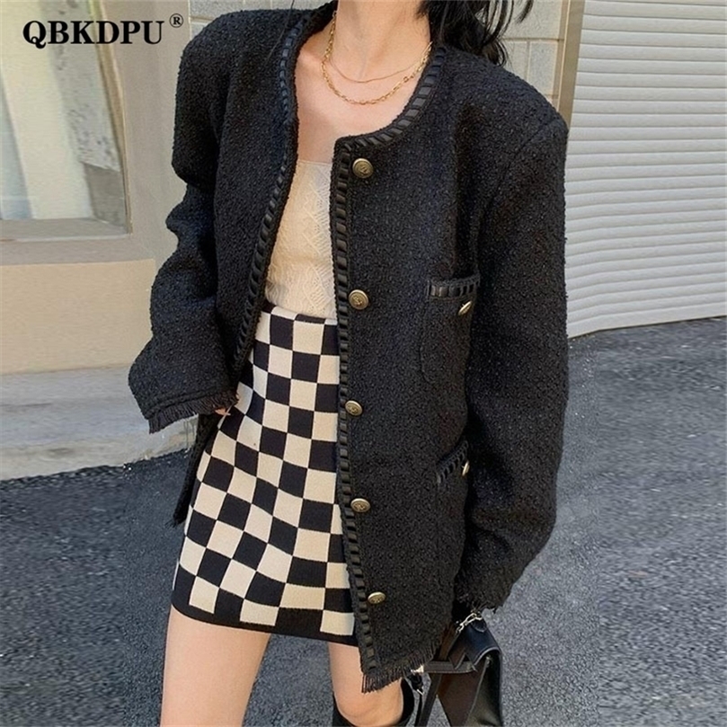 Womens Jackets Streetwear Vintage Tweed Jacket Women Small Frangece Style Elegant Single Breasted Black Coat Luxury Design Loose Outerwear 221007
Womens Jackets Streetwear Vintage Tweed Jacket Women Small Frangece Style Elegant Single Breasted Black Coat Luxury Design Loose Outerwear 221007