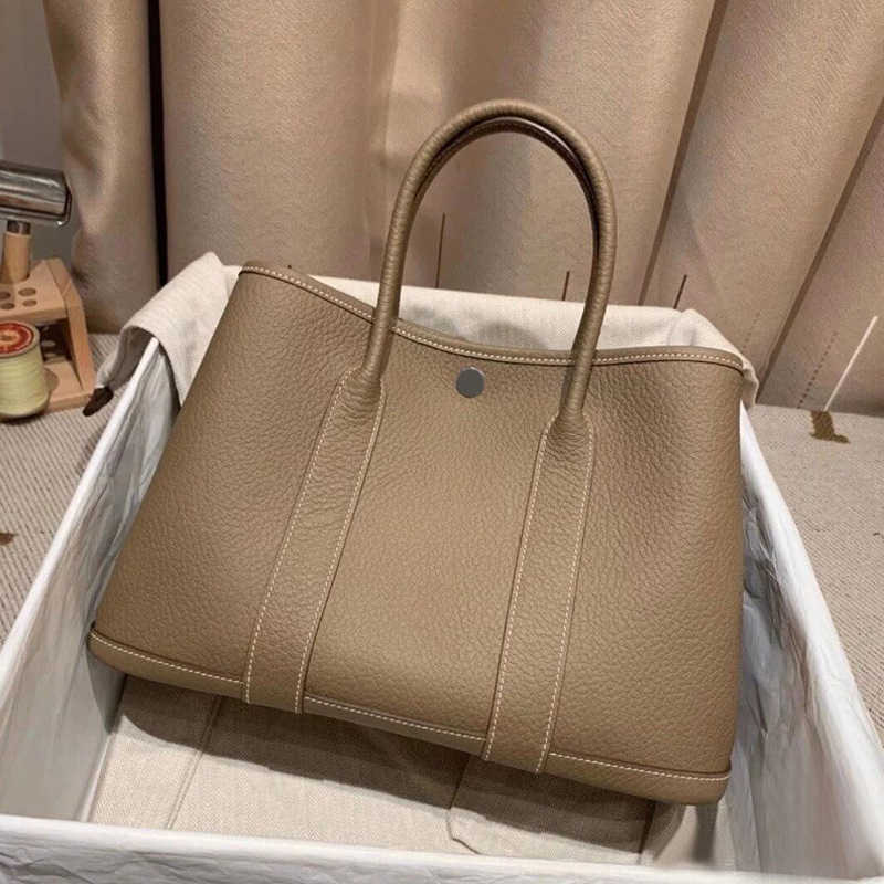Luxurious Designer Herme bags 2022 new fashion leather garden women's large capacity bu et one shoulder hand tot bridal, 36
Luxurious Designer Herme bags 2022 new fashion leather garden women's large capacity bu et one shoulder hand tot bridal, 36