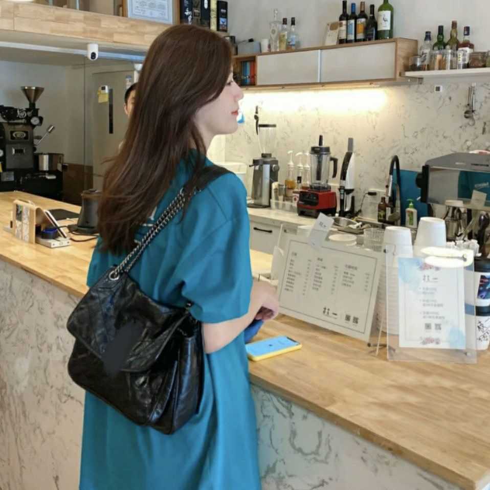 Designer Luxury Women Bag YYSL Handbags Totes Bags womens Crossbody Handbag Loulou YSLitys Fashion Capacity Versatile Shoulder Pursest Quality Q181
Designer Luxury Women Bag YYSL Handbags Totes Bags womens Crossbody Handbag Loulou YSLitys Fashion Capacity Versatile Shoulder Pursest Quality Q181