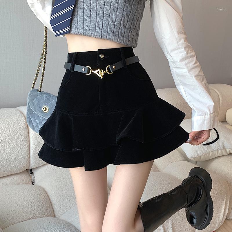 Skirts Designer Belt Velvet Ball Gown Mini Women Korean Ruffles Double Layers Shorts Skirt Autumn Streetwear Club Sexy Vintage, Black
Skirts Designer Belt Velvet Ball Gown Mini Women Korean Ruffles Double Layers Shorts Skirt Autumn Streetwear Club Sexy Vintage, Black