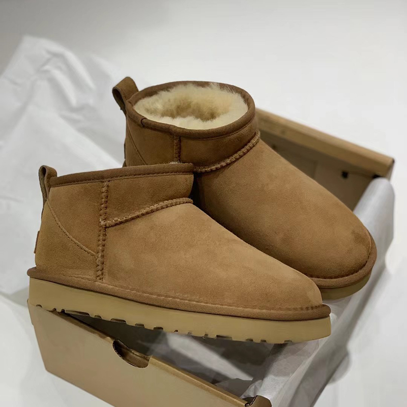 Ultra Mini Snow Boots Man Fluffy Designer Boot Winter Wool Fur Real Leather Flat Mules Winter Warm Ankle Botas De Mujer EU44, 2#
Ultra Mini Snow Boots Man Fluffy Designer Boot Winter Wool Fur Real Leather Flat Mules Winter Warm Ankle Botas De Mujer EU44, 2#