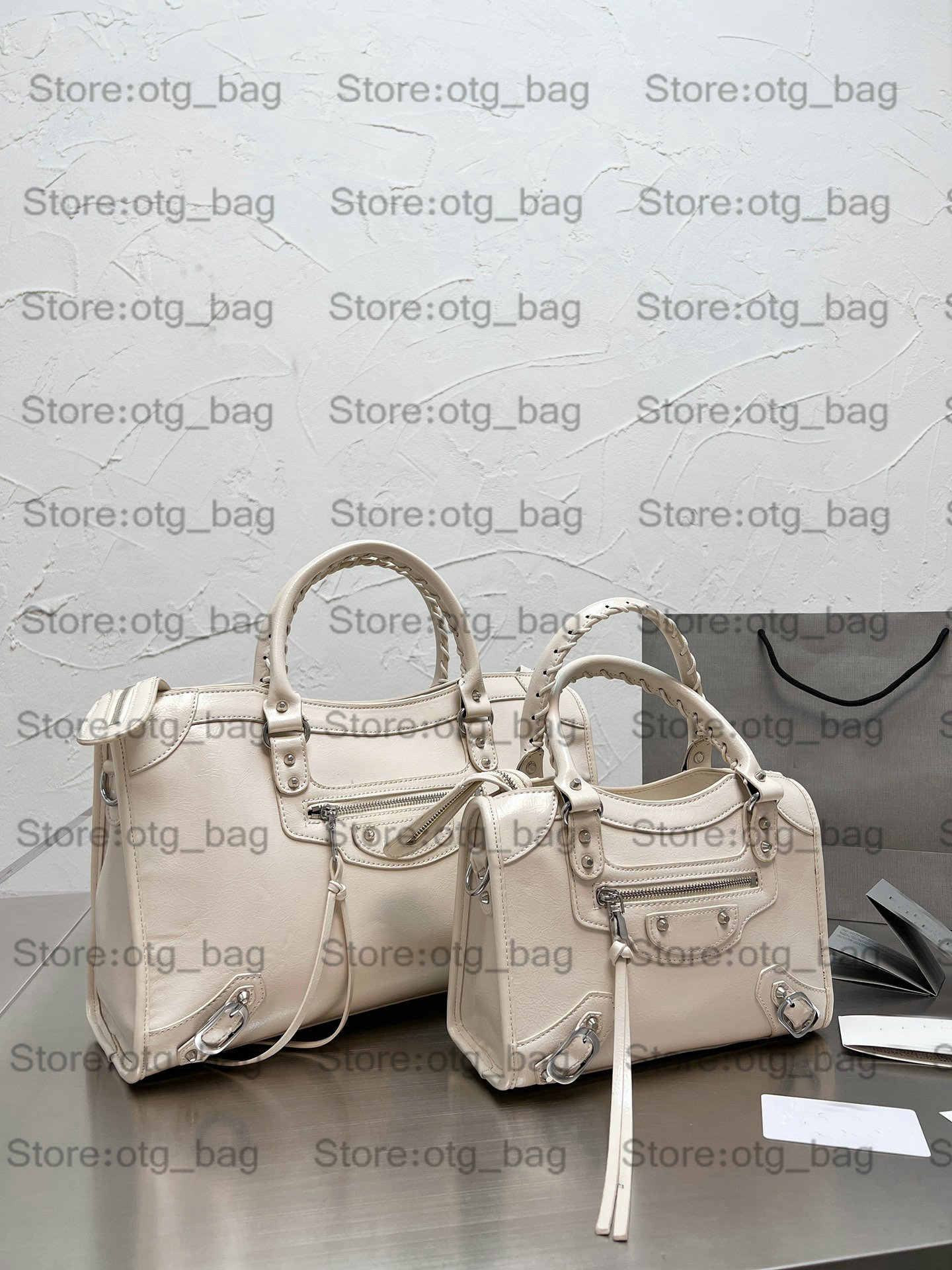 Cagole Women Neo Motorcycle Bag Mens Shoulder Bags luxury Designers Clutch Cool Classic City handbags Cross Body Ladies Leather Crossbody IT Handbag Luxurys, Customize
Cagole Women Neo Motorcycle Bag Mens Shoulder Bags luxury Designers Clutch Cool Classic City handbags Cross Body Ladies Leather Crossbody IT Handbag Luxurys, Customize