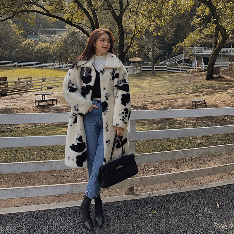 Women's Fur Faux Pure Imported Nature Wool Sheep Shearing Coat For Women Winter Black White Natural Thick Warm Vintage Oversize Overcoat 221006, Short version coat
Women's Fur Faux Pure Imported Nature Wool Sheep Shearing Coat For Women Winter Black White Natural Thick Warm Vintage Oversize Overcoat 221006, Short version coat